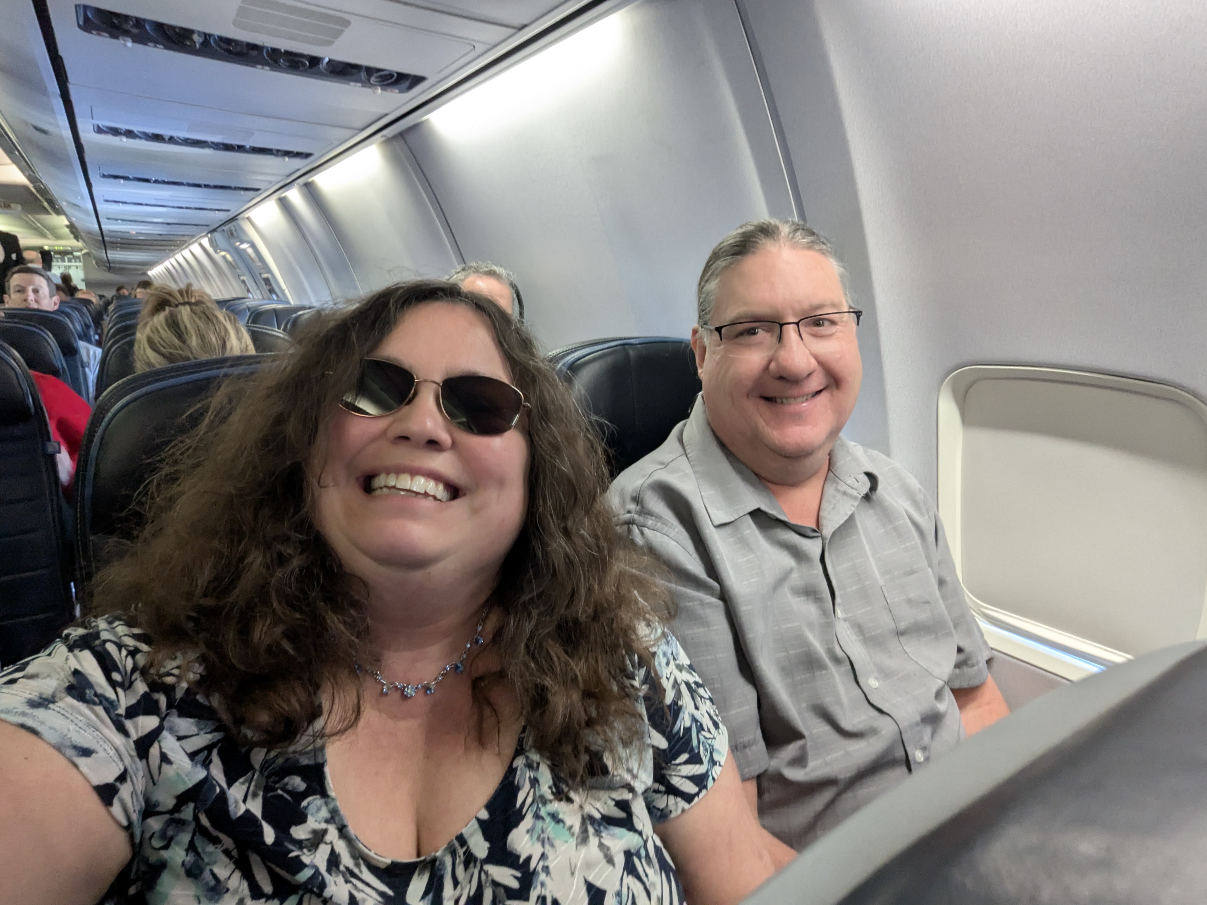 United Airlines, Kari Sanders, Michael Sanders